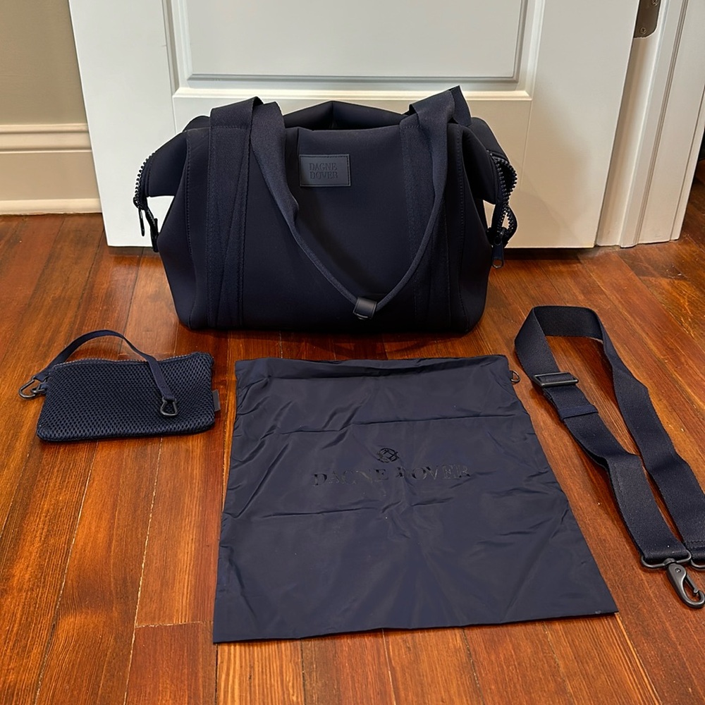 Dagne Dover medium Landon carry all